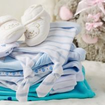 Как выбрать одежду для новорождённого
